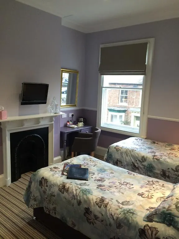 Dairy Guest House York 4*,
